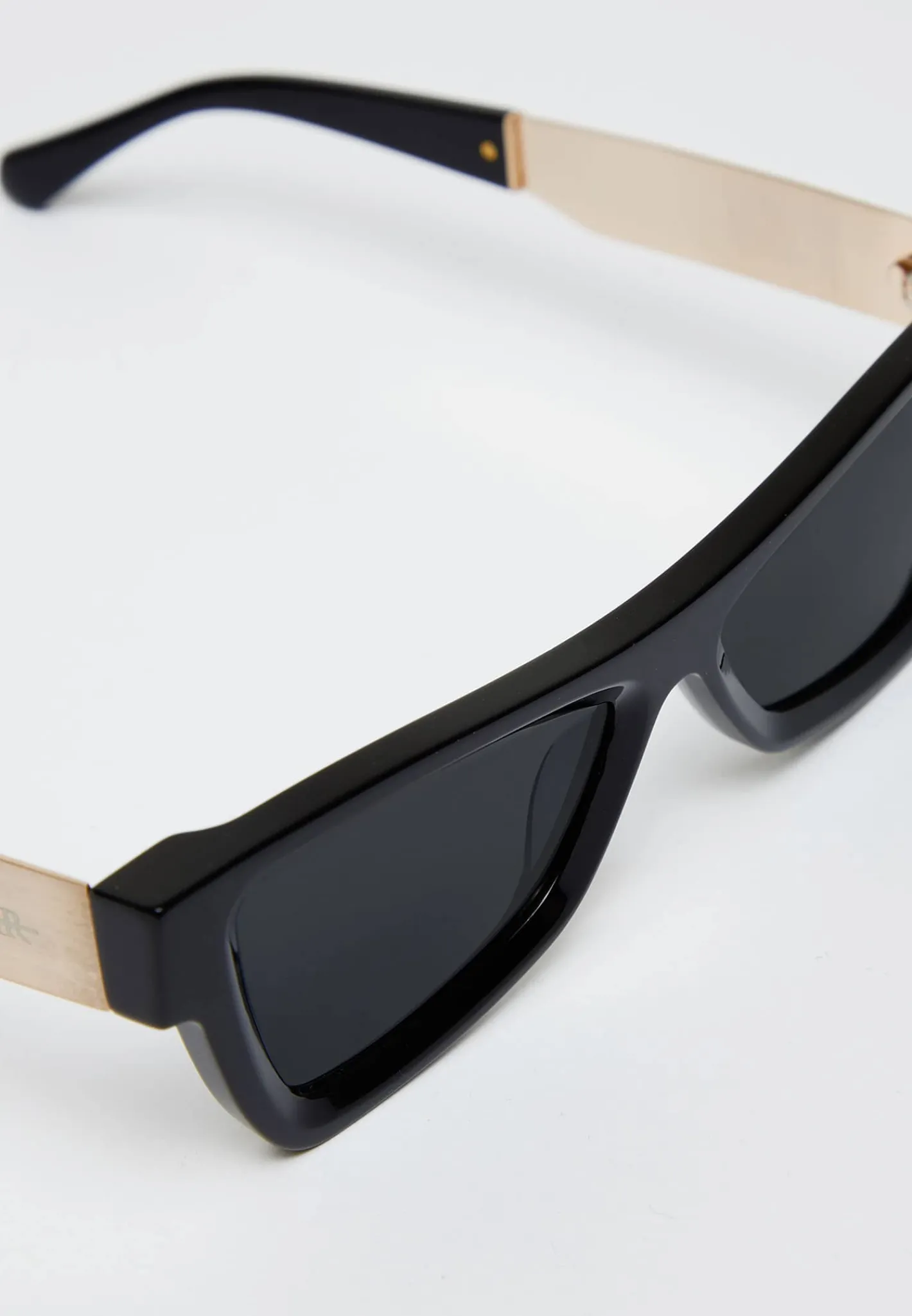 Corsica Sunglasses - Gloss Black^Manière De Voir Fashion