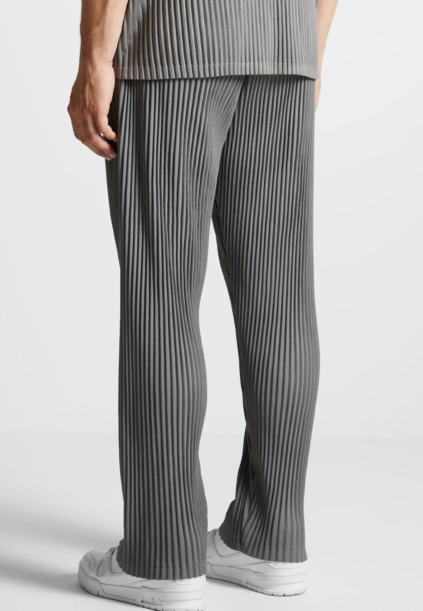 Pleated Trousers -^Manière De Voir Sale