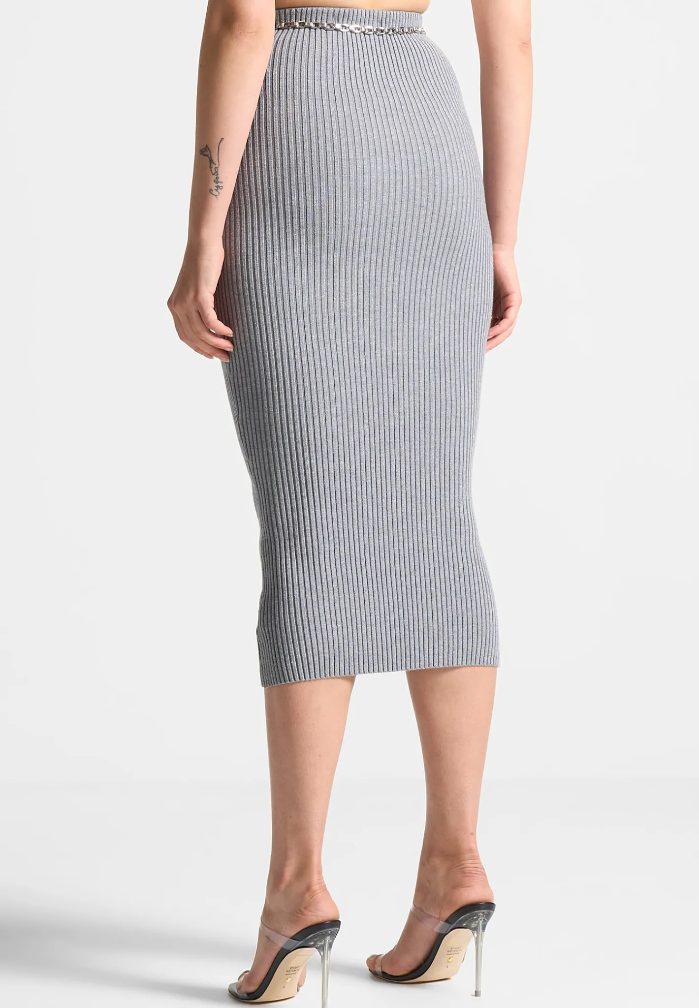 Ribbed Knit Midaxi Skirt with Chain Belt -^Manière De Voir Online