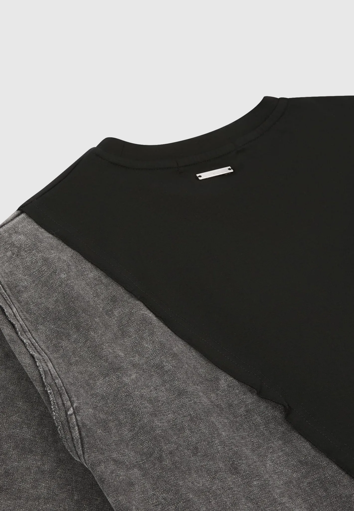 Split Graphic T Shirt - Washed Black^Manière De Voir Hot
