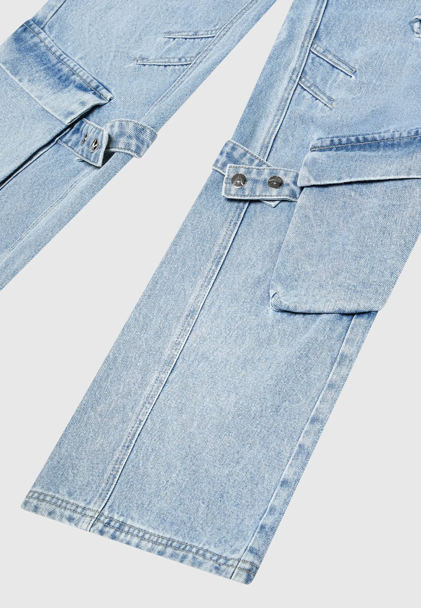 Strap Detail Cargo Jeans - Mid Blue^Manière De Voir Fashion